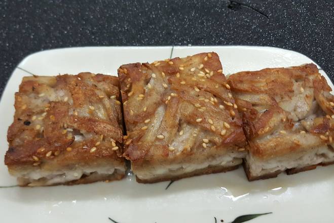 Pan Fried Taro Cakes 芋丝糕